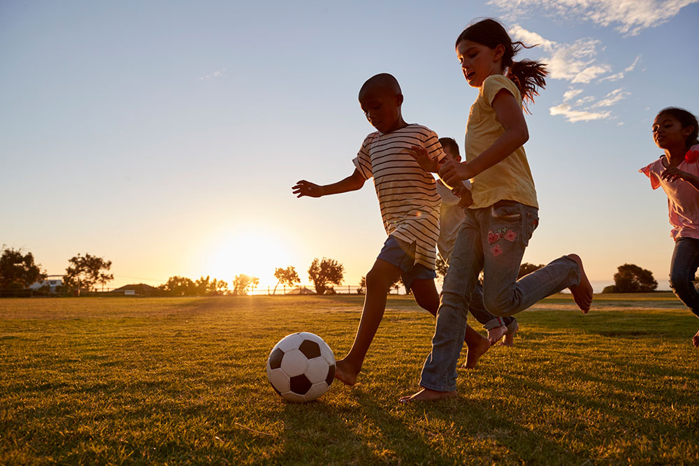 ¿Merece la pena inscribir a un niño en deportes a una edad temprana?